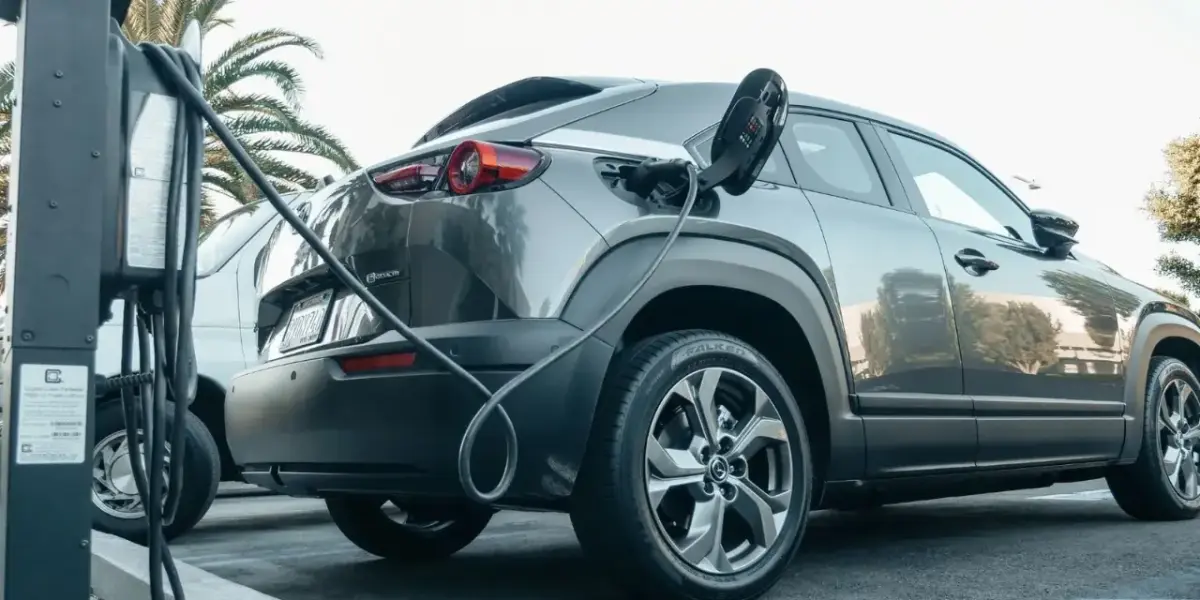do you have to return electric rental cars fully charged