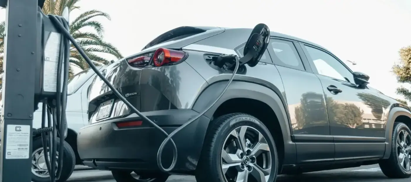 do you have to return electric rental cars fully charged