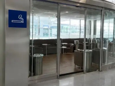 Smoking Areas at Frankfurt Airport by Terminals: Locations, Rules, and Tips
