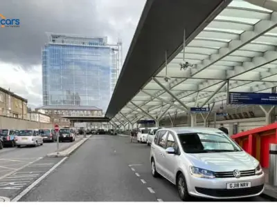 What is the Best Way for Airport Transfer from Gatwick to London?